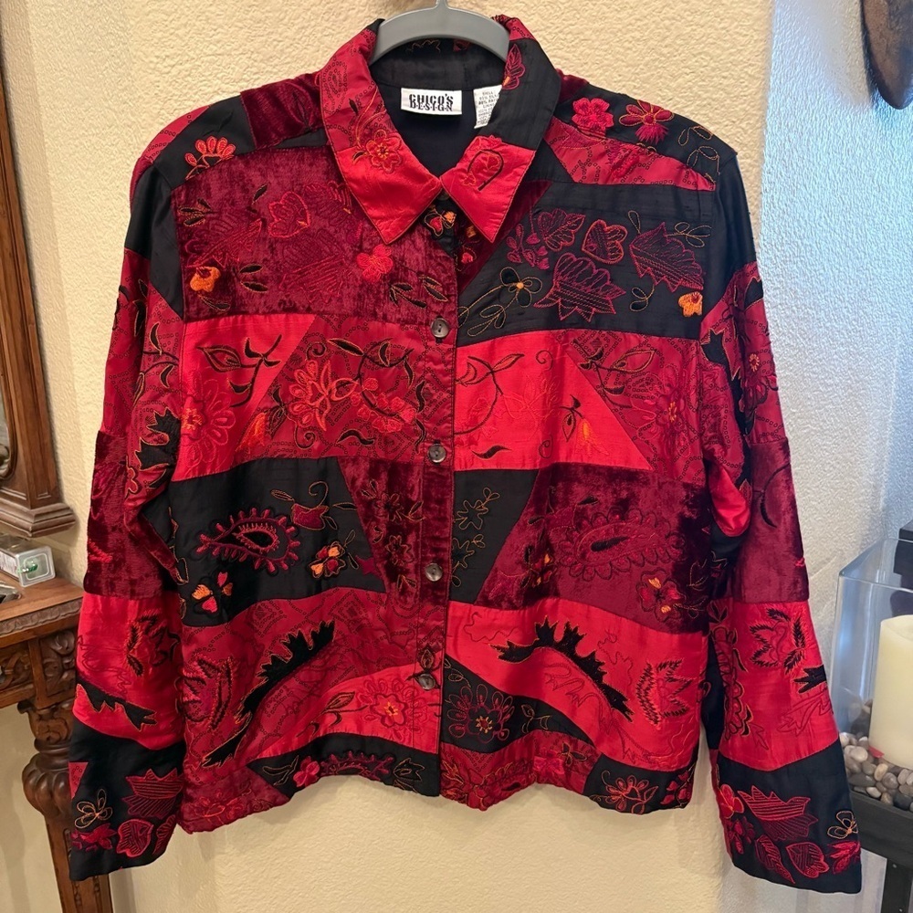 Vintage Chico's Red Black Silk Blend Women Embroidery Holiday Jacket Size 1(M)